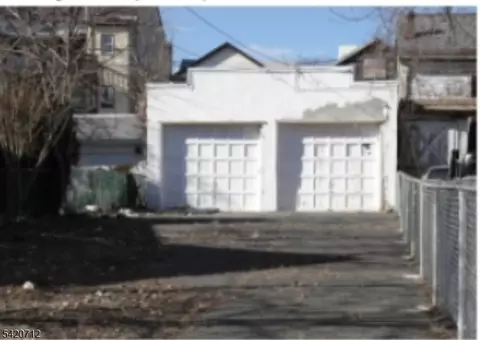 25 Mangold St, Haledon Boro, NJ 07508