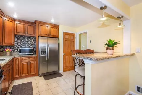 278 Marvin Ave, Hackensack, NJ 07601 photo 8