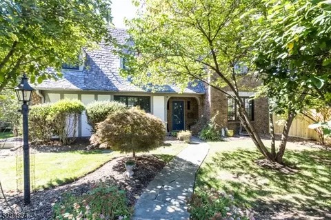 2 Harding Ter, Morristown, NJ 07960