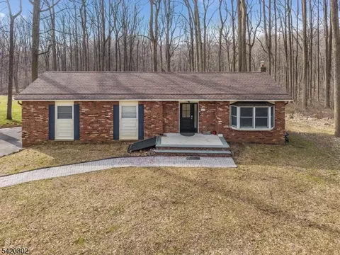 447 Bellwood Ave, Bethlehem Twp, NJ 08802
