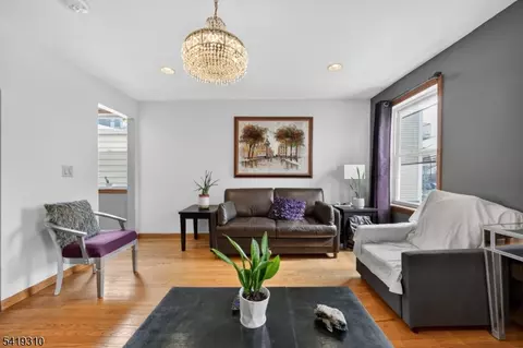 99 Bruen St, Newark, NJ 07105