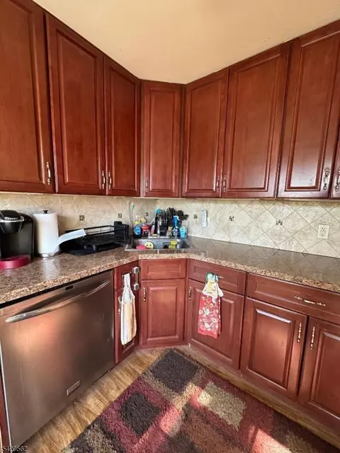 Kitchen - 5 Brookside Ave, Pompton Plains, NJ 07444 photo 4 of 6