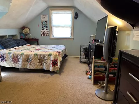 Bedroom - 5 Brookside Ave, Pompton Plains, NJ 07444 photo 5 of 9