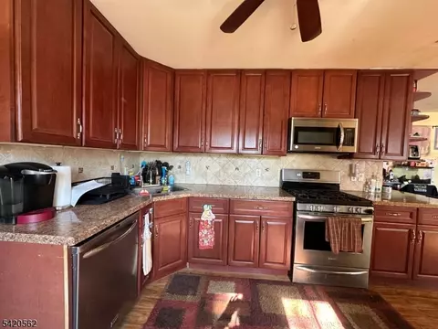 Kitchen - 5 Brookside Ave, Pompton Plains, NJ 07444 photo 2 of 6