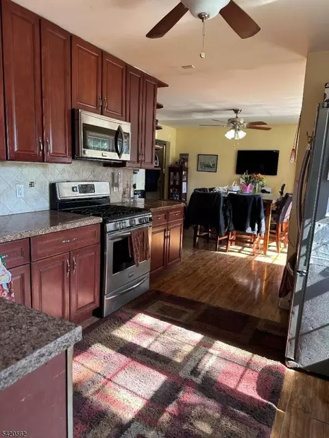 Kitchen - 5 Brookside Ave, Pompton Plains, NJ 07444 photo 5 of 6