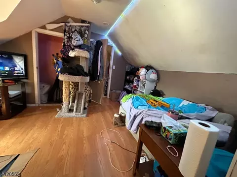 Bedroom - 5 Brookside Ave, Pompton Plains, NJ 07444 photo 8 of 9