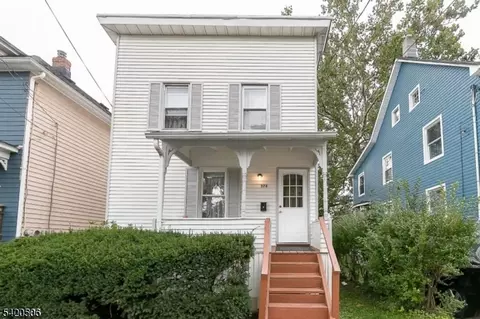 376 E Blackwell St, Dover, NJ 07801