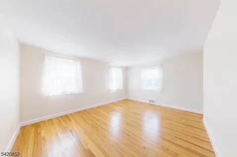 16 Tooker Ave, Springfield, NJ 07081 photo 2