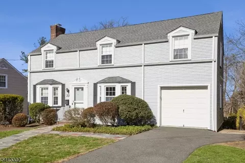 33 Coolidge Ave, West Caldwell, NJ 07006