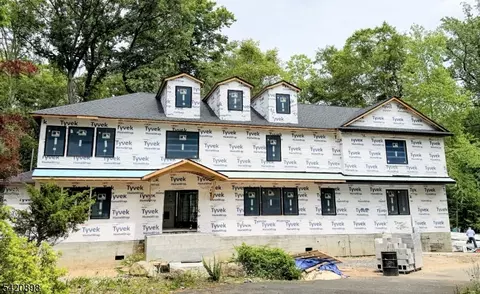 20 Cambridge Dr, Allendale, NJ 07401