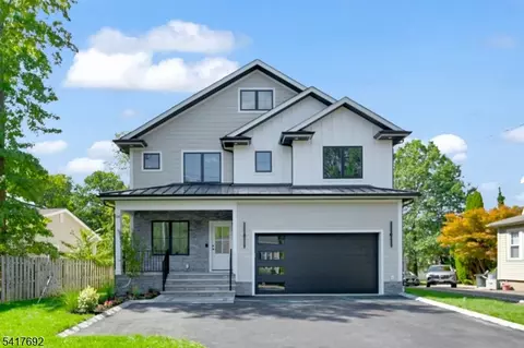 94 E Cedar St, Livingston, NJ 07039