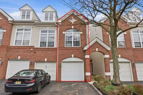 212 Swanstrom Pl, Union, NJ 07083