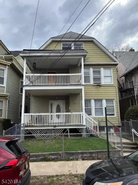 647 E 25th St, Paterson, NJ 07504