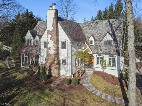27 Barnsdale Rd, Short Hills, NJ 07078