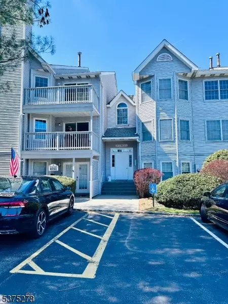 70 Boulder Run Rd, Paterson, NJ 07501