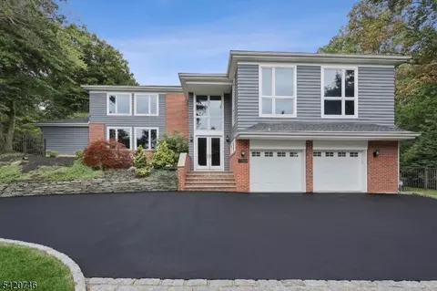 1414 Whipporwill Way, Mountainside, NJ 07092