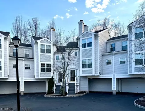 1007 Edgehill Ter, Whippany, NJ 07981
