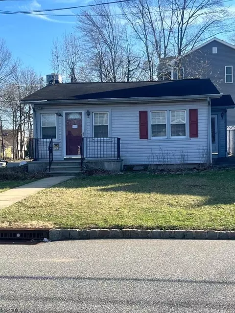 145 Hiawatha Blvd, Lake Hiawatha, NJ 07034