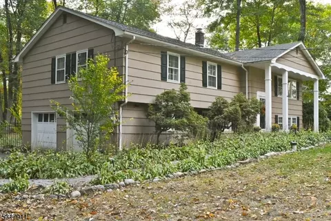 42 Melrose Dr, Chester, NJ 07930
