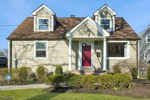 8 Edison Dr, Summit, NJ 07901