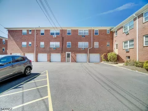 29 Knox Ter #1B, Wayne, NJ 07470 photo 13