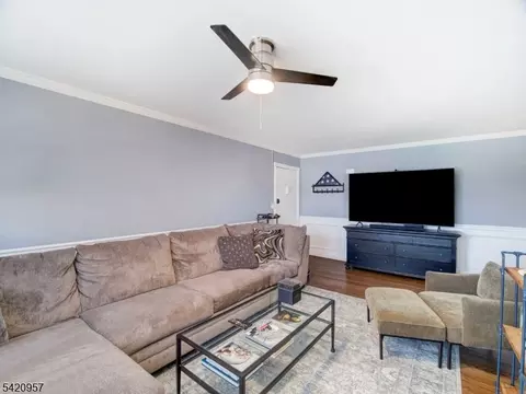 29 Knox Ter #1B, Wayne, NJ 07470 photo 3