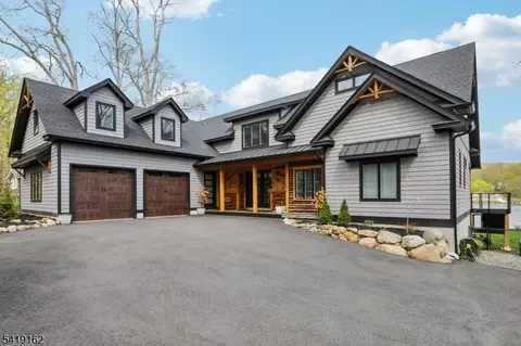 259 Cupsaw Dr, Ringwood, NJ 07456