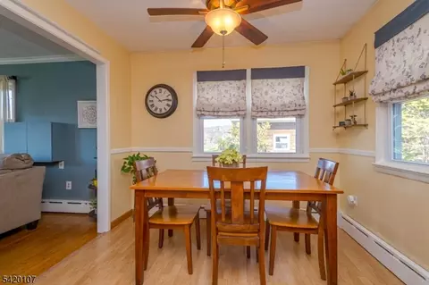 214 Vesper Ave, Middlesex, NJ 08846 photo 4