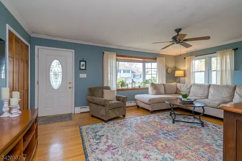 214 Vesper Ave, Middlesex, NJ 08846 photo 8