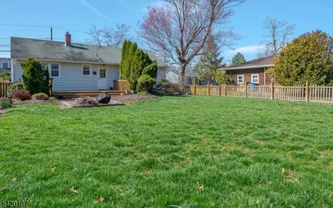 214 Vesper Ave, Middlesex, NJ 08846 photo 20