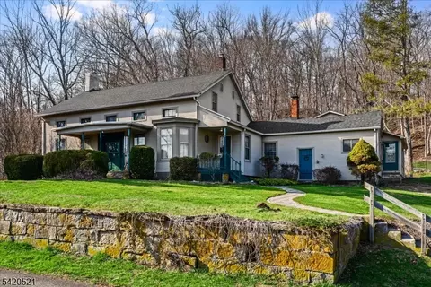 195 Allamuchy Rd, Green Township, NJ 07821