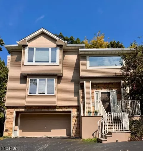 48 Clarken Dr #48, West Orange, NJ 07052