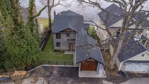 43 E Shore Rd, Denville, NJ 07834