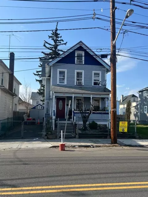 438 W 2nd St, Plainfield, NJ 07060