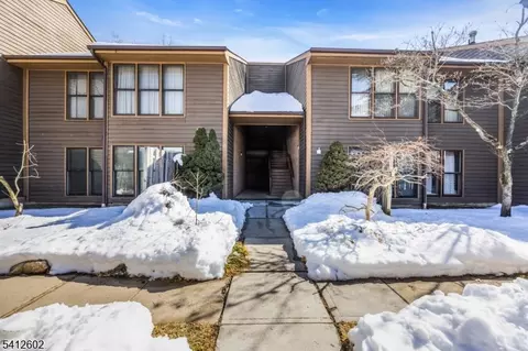 113 Heather Ct, Edison, NJ 08820