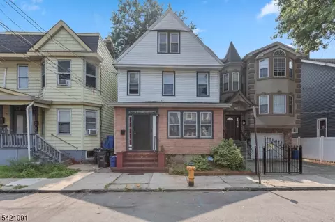 42 Mead St, Newark, NJ 07106