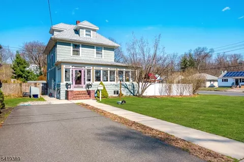 302 Mountainview Ter, Dunellen, NJ 08812