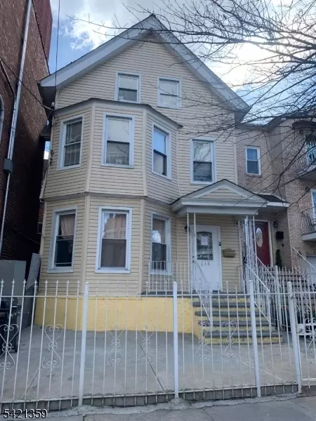 238 6th Ave W, Newark, NJ 07107
