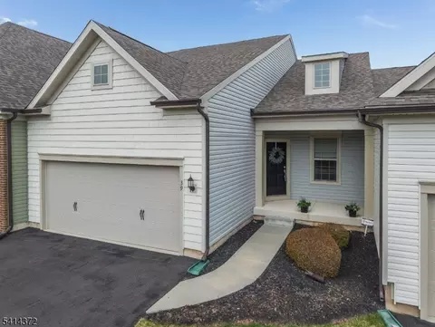 39 Redmon Rd, Flemington, NJ 08822