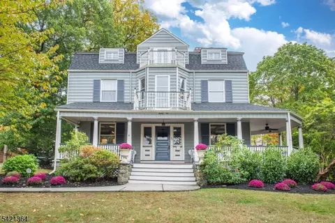22 Arlington Ave, Caldwell, NJ 07006