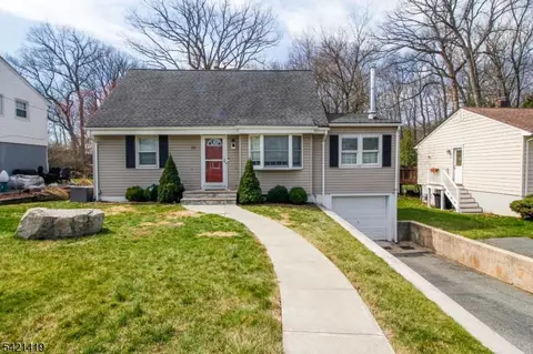 22 Oakland Ave, Rockaway, NJ 07866