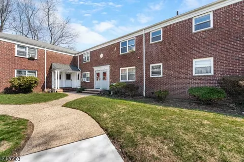 Exterior - 418 Esplanade #6, Hackensack, NJ 07601 photo 1 of 2