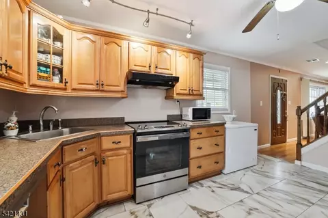 Entry Way - 2 Dey Pl, Edison, NJ 08817 photo 1 of 3