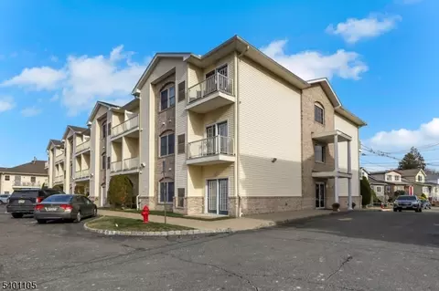 520 Victor St #42, Saddle Brook, NJ 07663