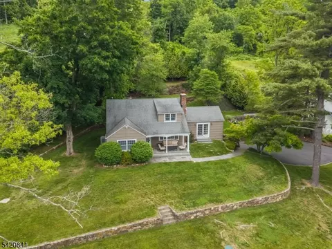 622 River Rd, Chatham Twp, NJ 07928