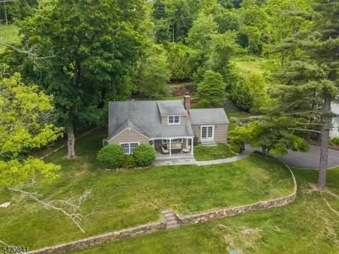 622 River Rd, Chatham Twp, NJ 07928