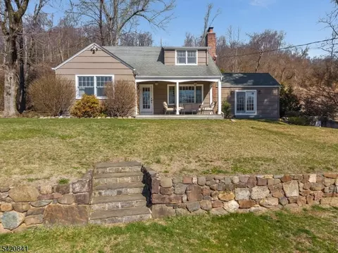 622 River Rd, Chatham Twp, NJ 07928