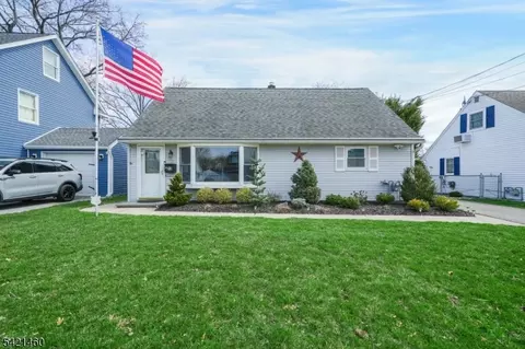 22 Parker Ave, Rochelle Park, NJ 07662