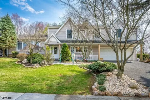 9 Colburn Rd, East Brunswick, NJ 08816