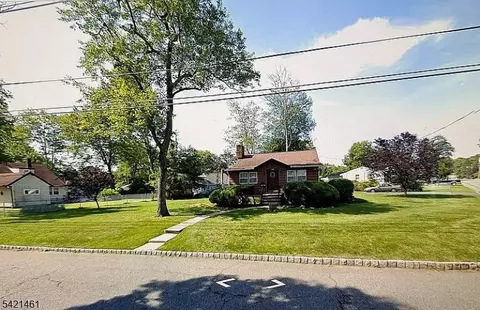 336 Lake Shore Dr, Lake Hiawatha, NJ 07034